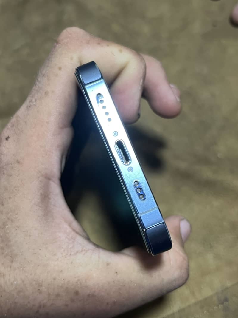 Apple iPhone 13 Pro 1