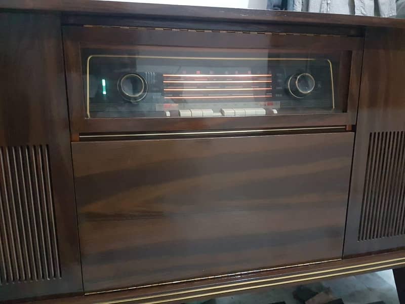 Grundig radiogram 1