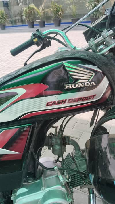 urgent sale hai need money contact number 03115772992