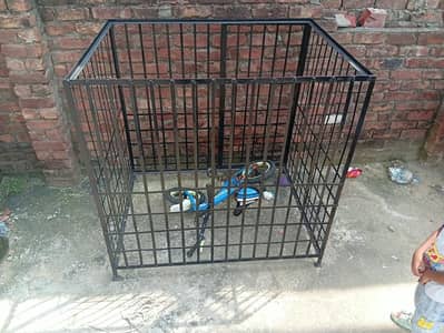 4x4 1 dog cage 1 hair brush 1 bowl and full set cage floor