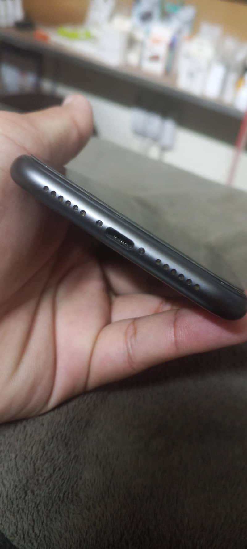 Apple iPhone 11 4