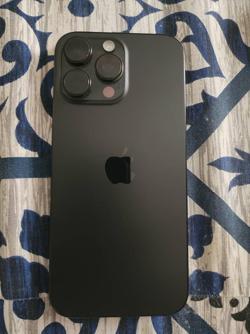Apple iPhone 16 Pro Max 2