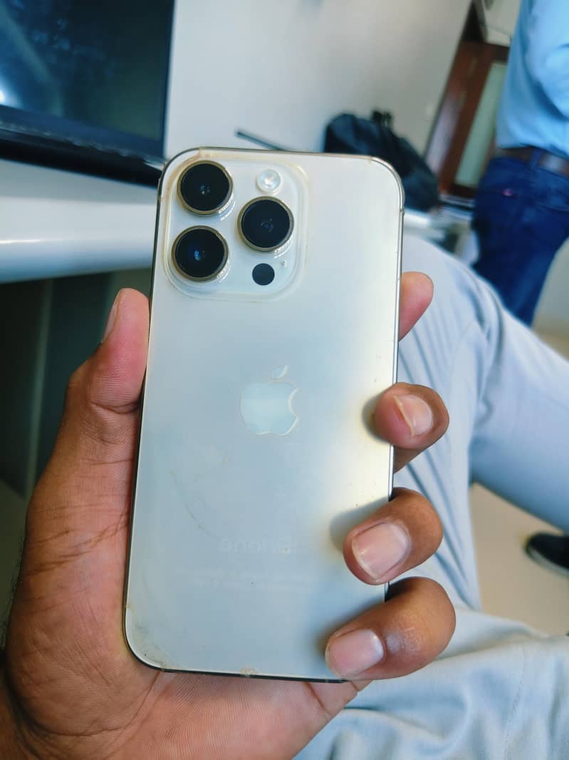 Apple iPhone 14 Pro 1