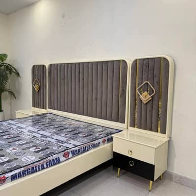 Bubble bed set-King size bed-Decent bed-Poshish bed & side table