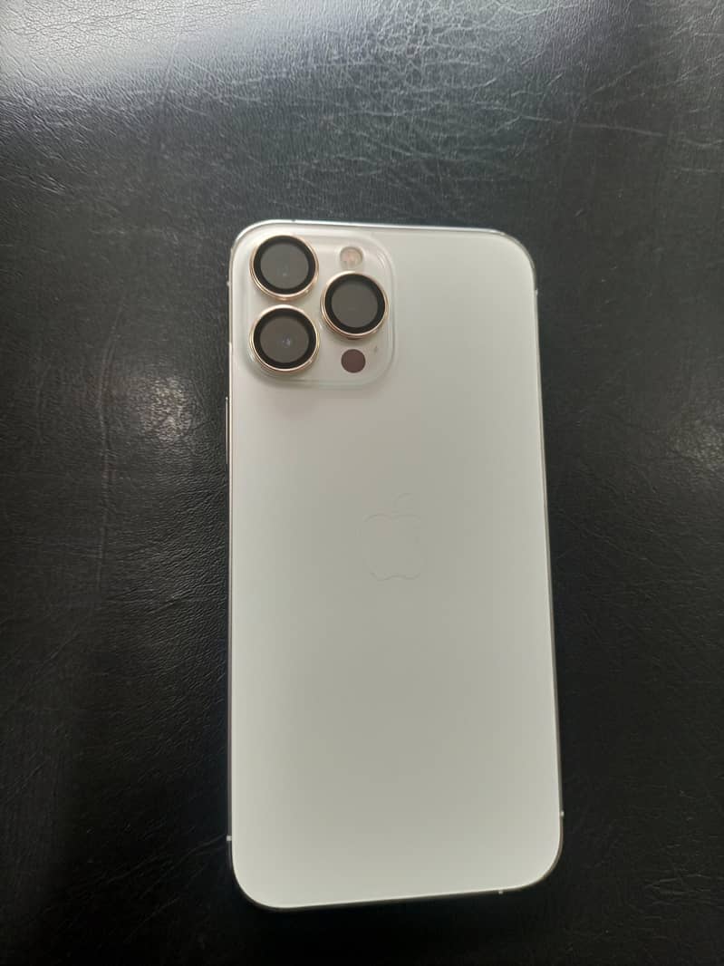 Apple iPhone 13 Pro Max 1