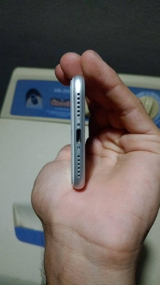 Apple iPhone 8 1