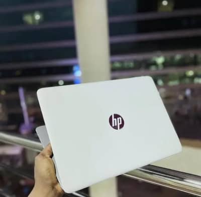 HP EliteBook Core i7 6th Generation (Ram 8GB + SSD 256GB) FHD Display