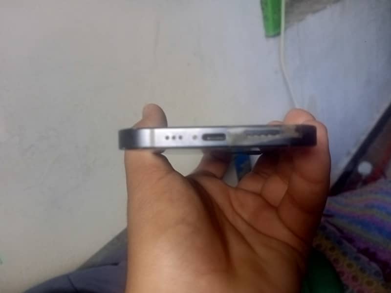 Apple iPhone 12 5