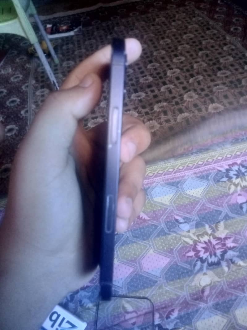 Apple iPhone 12 7