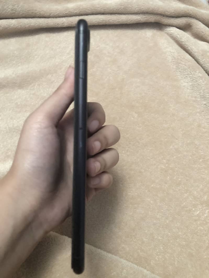 Apple iPhone 7 Plus 2