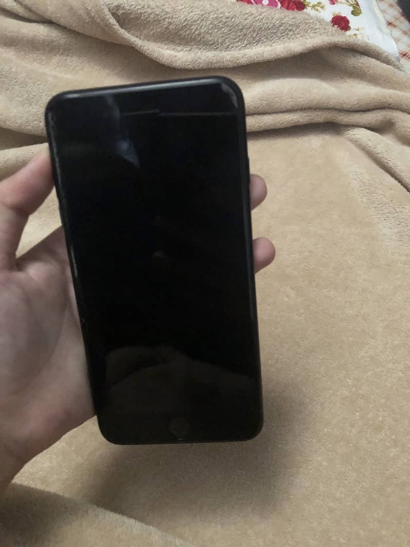 Apple iPhone 7 Plus 5