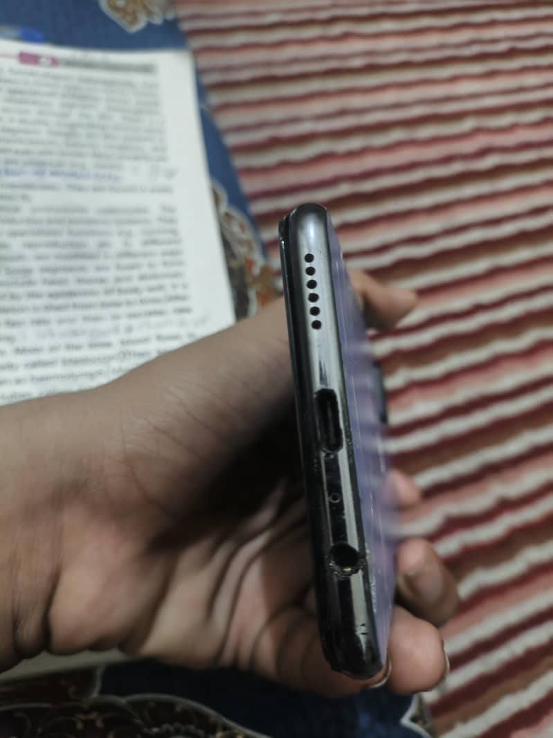 Vivo V21e 4