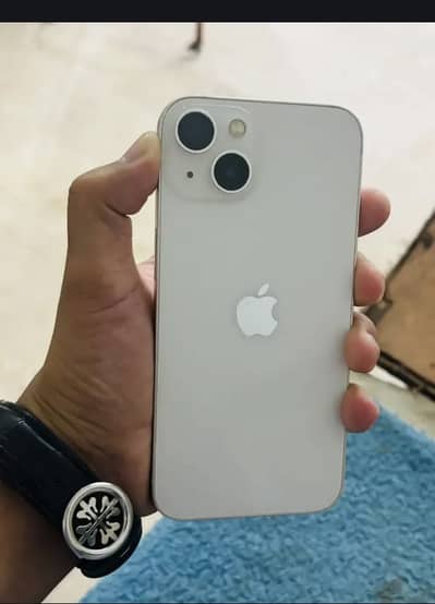 Apple iPhone 13