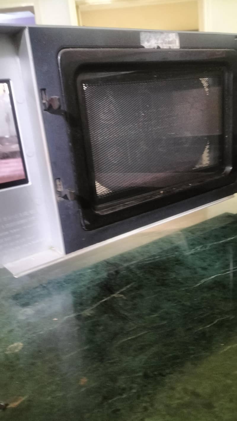 microwave oven 1