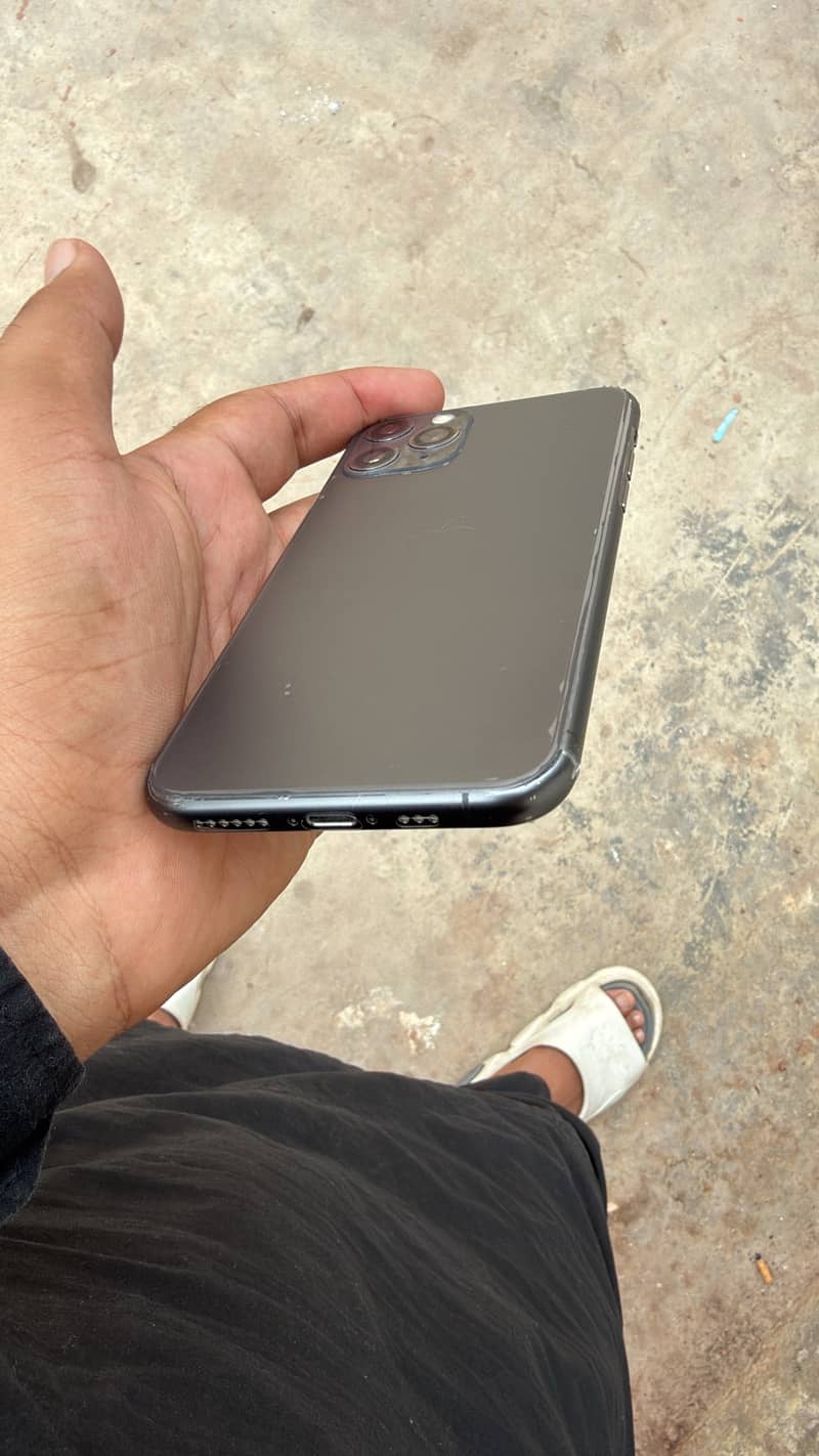 iPhone 11 Pro 0