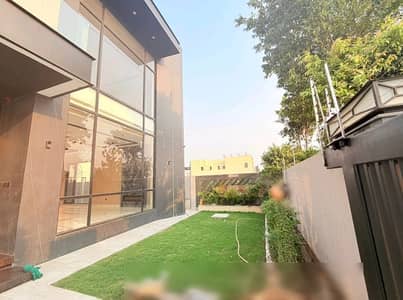 DHA Phase 7 House For Sale Sized 10 Marla
