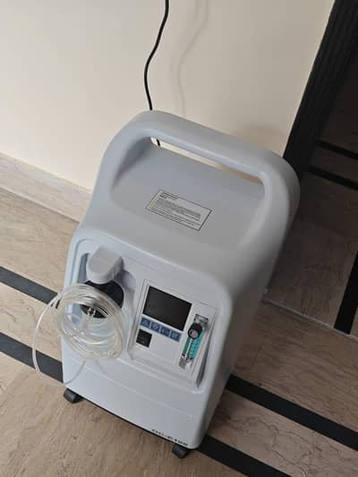 Model Name: Sysmed OC-E100 10-Liter Oxygen Concentrator