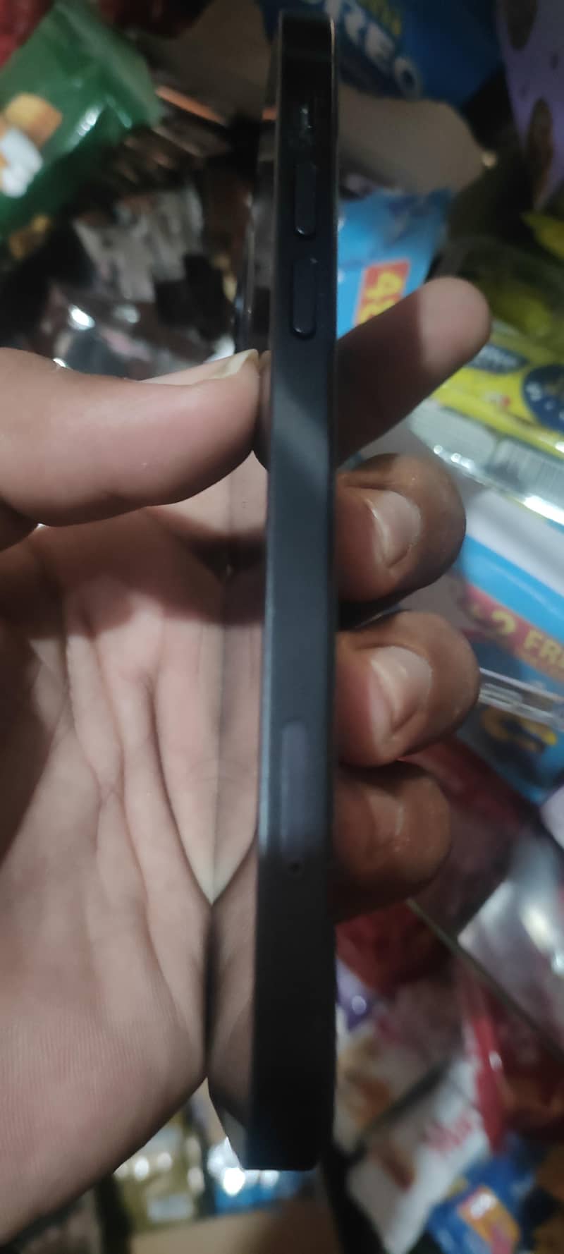Apple iPhone 12 4