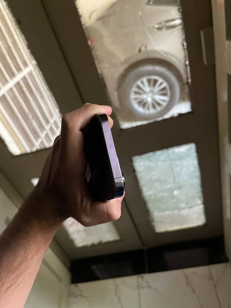 Apple iPhone 14 Pro Max 2