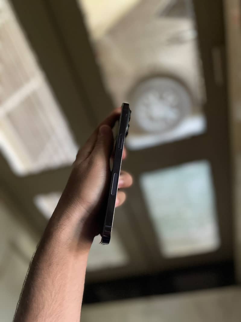 Apple iPhone 14 Pro Max 3