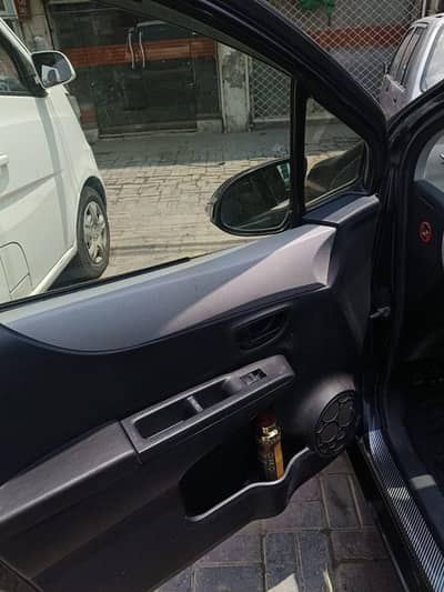Toyota Vitz 2014
