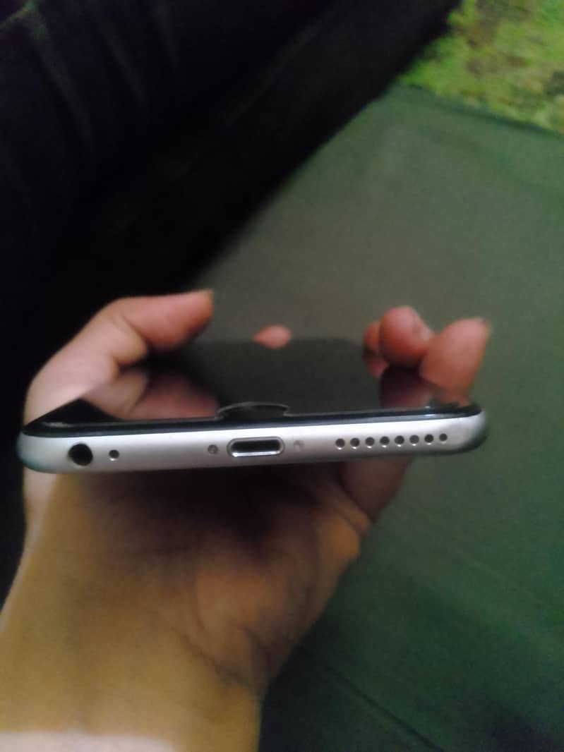 Apple iPhone 6S Plus 2