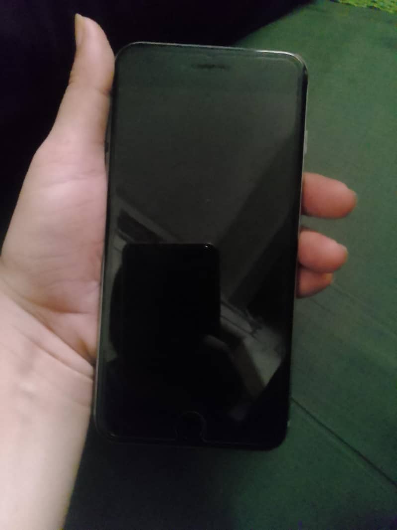 Apple iPhone 6S Plus 4
