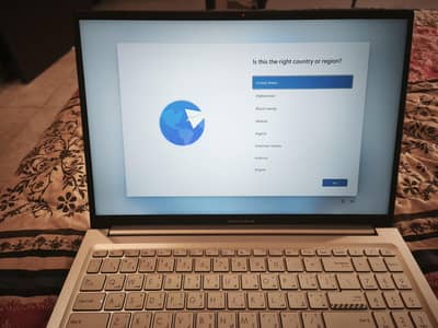 ASUS Vivobook 16 – Core i7 / 16GB RAM / 1TB SSD