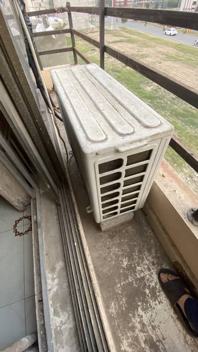 Ultron eComfort 1.5 Ton DC Inverter AC - Urgent Sale