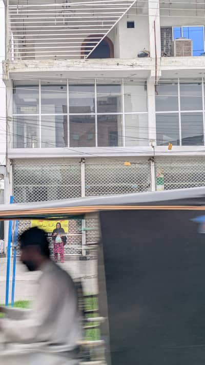 1 Kanal New 3 Story Building For Rent in Sabzazar Main Road for Multinational Company, Call Center, Software House, Other Company Office Any Commercial Activities