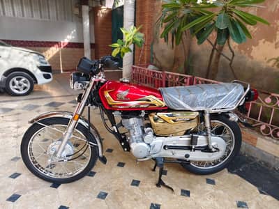 Honda CG 125 Golden Edition 2026