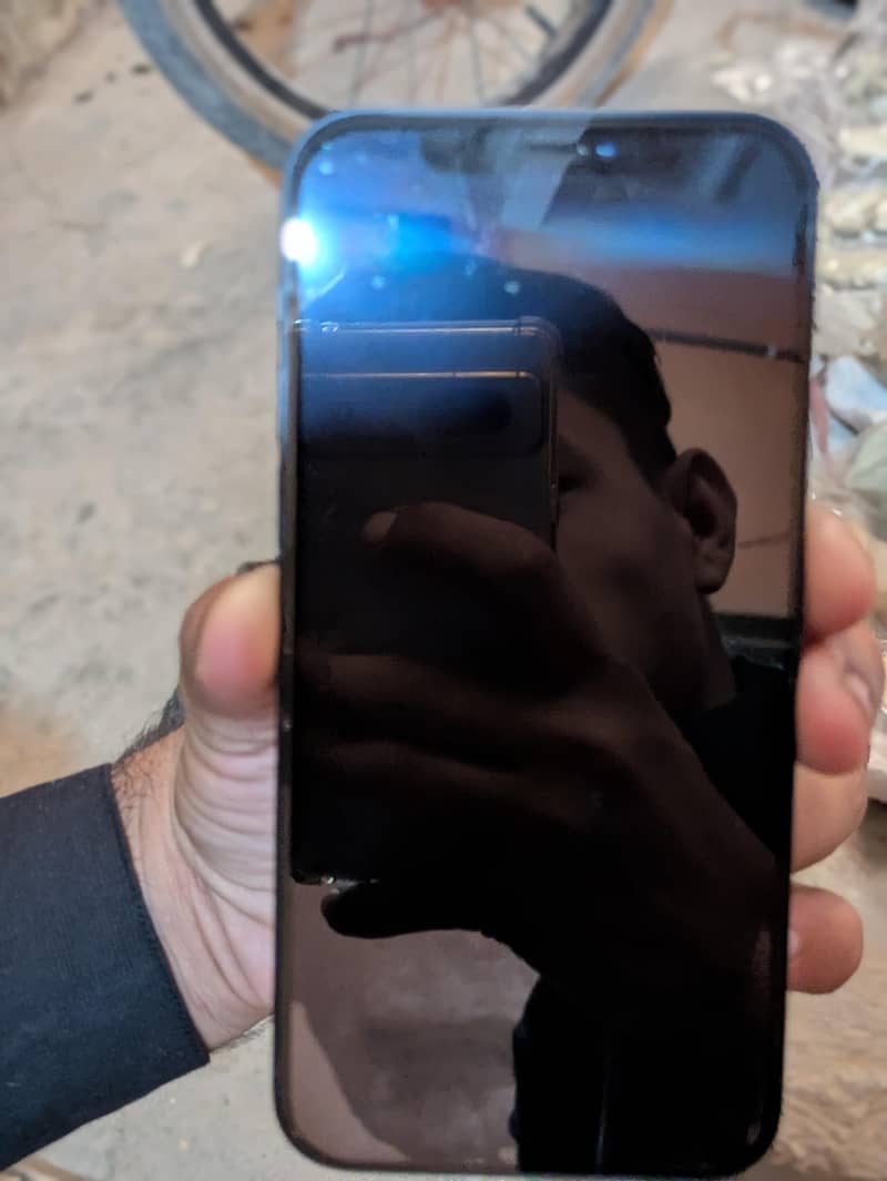 Apple iPhone 12 7