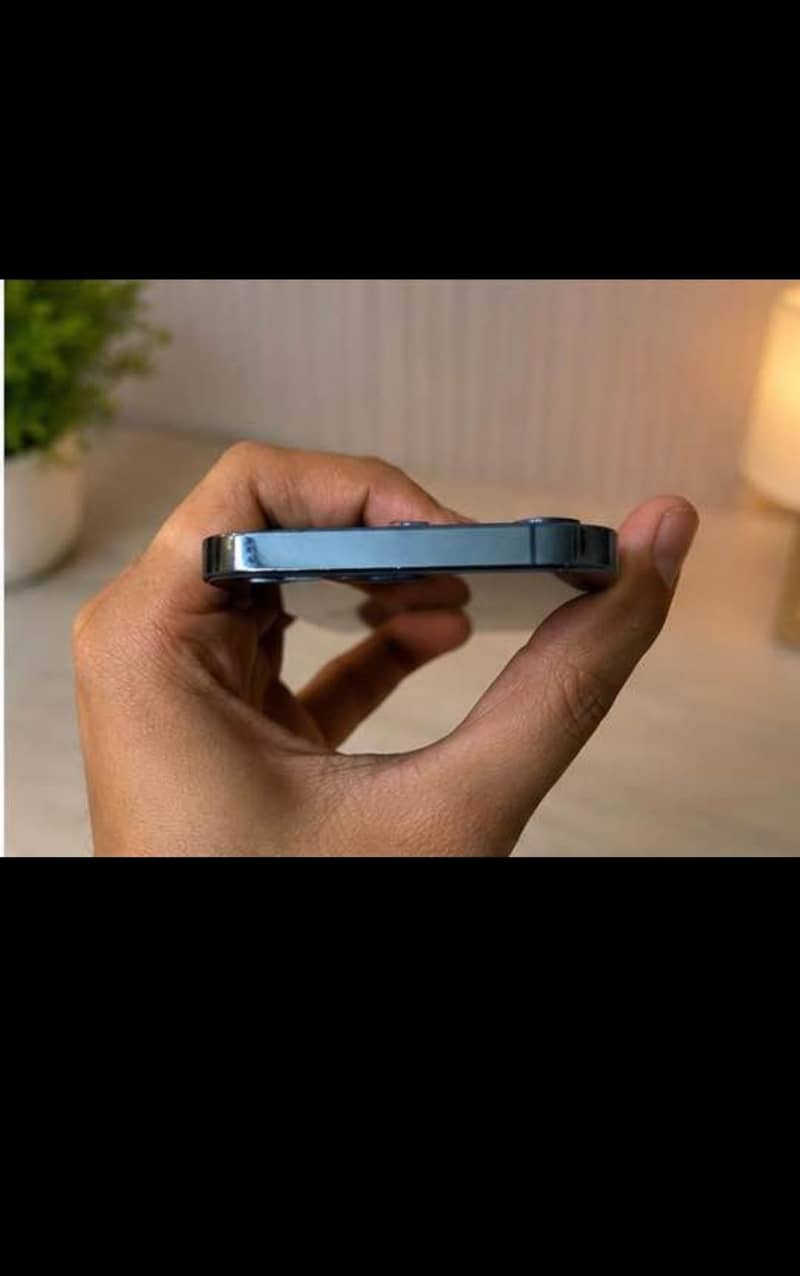 Apple iPhone 12 Pro Max 4