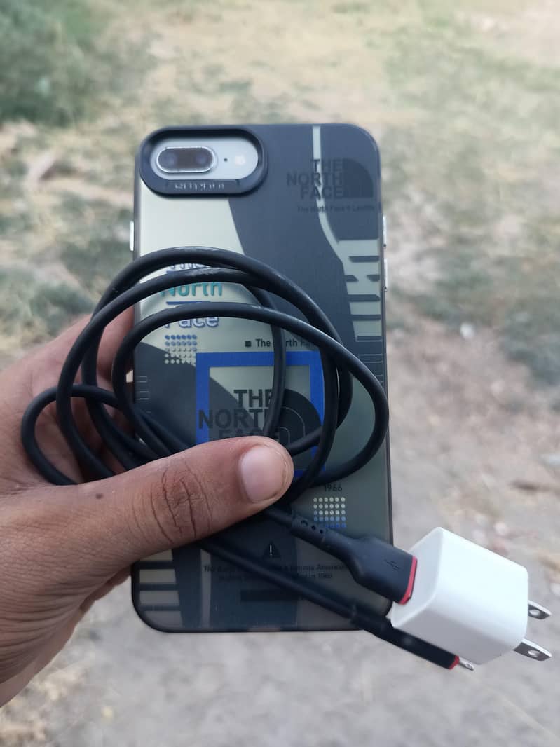 Apple iPhone 8 Plus 1