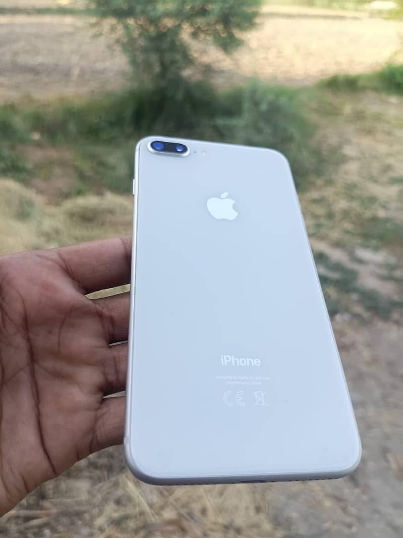 Apple iPhone 8 Plus 5
