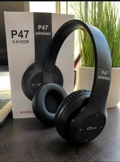 black long lasting Battery with Fast charge headphone