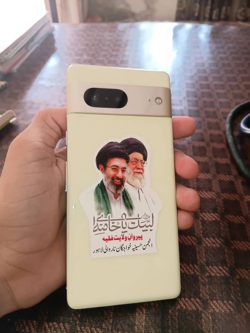 Google Pixel 7 3
