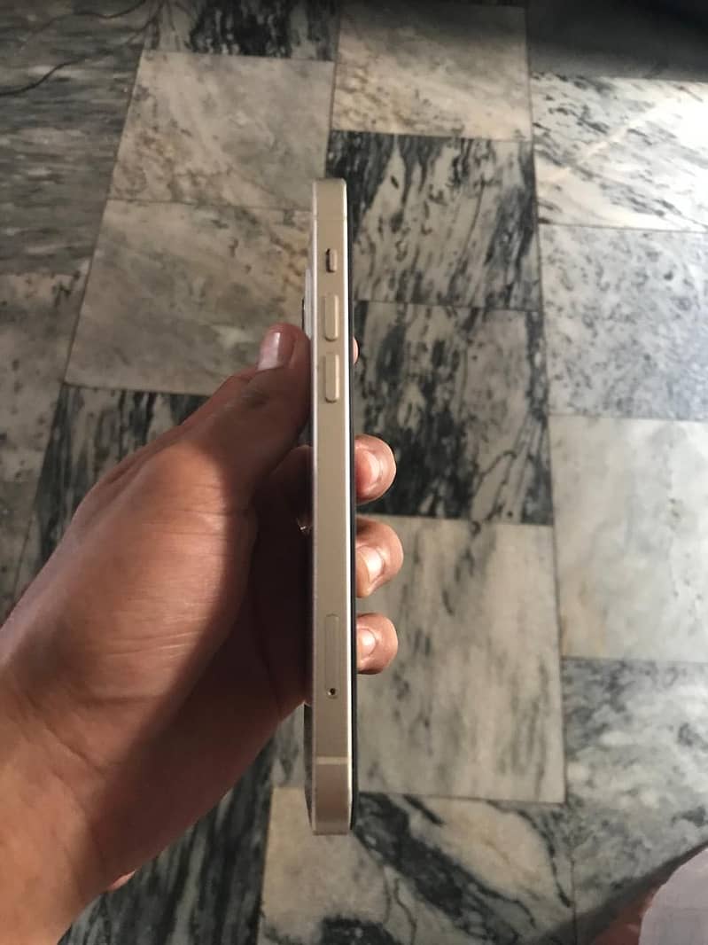 Apple iPhone 12 2