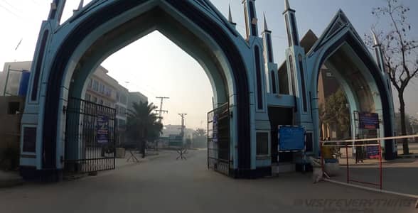 10 Marla House in Formanities Housing Scheme