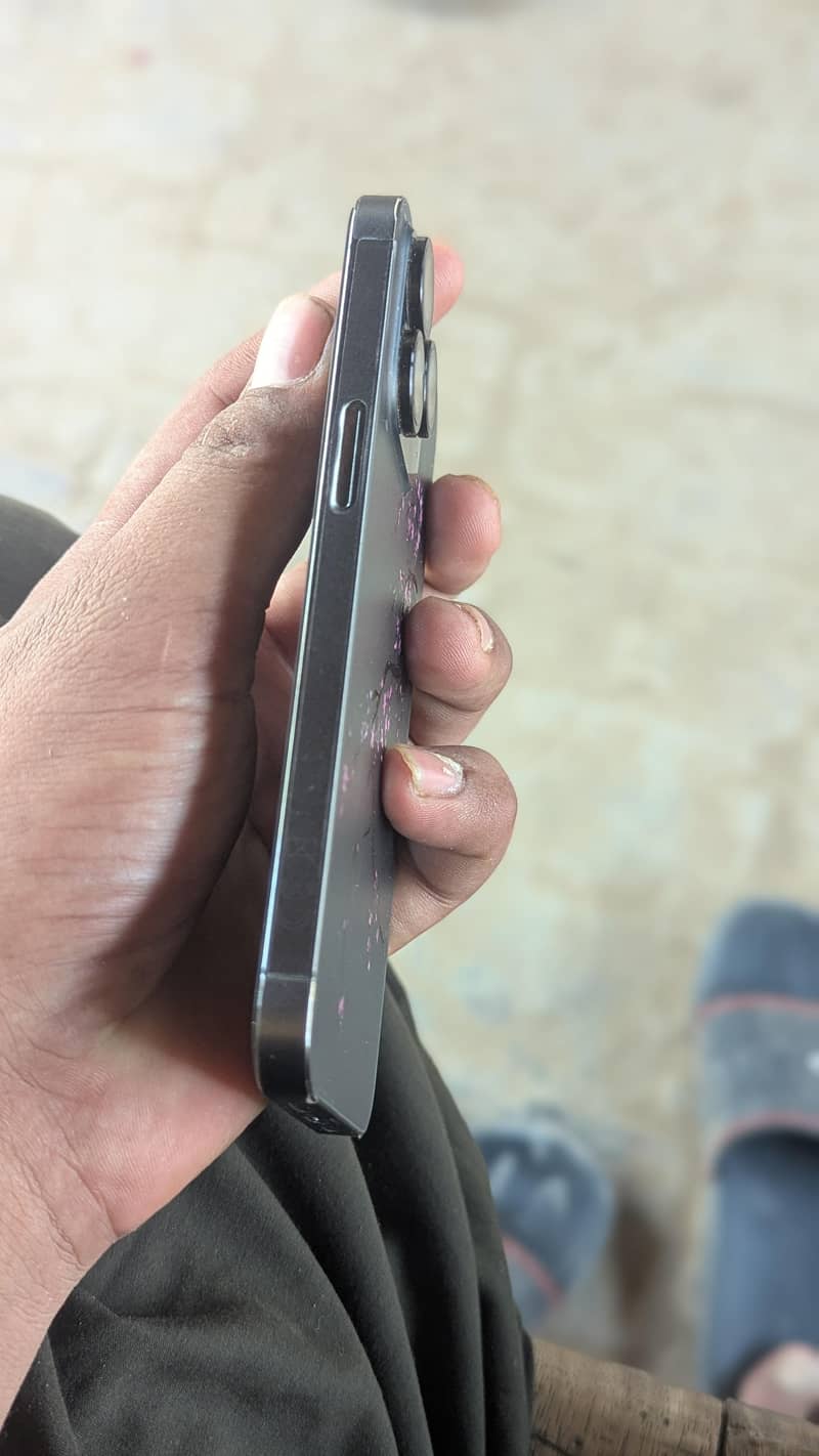 Apple iPhone 13 Pro 3