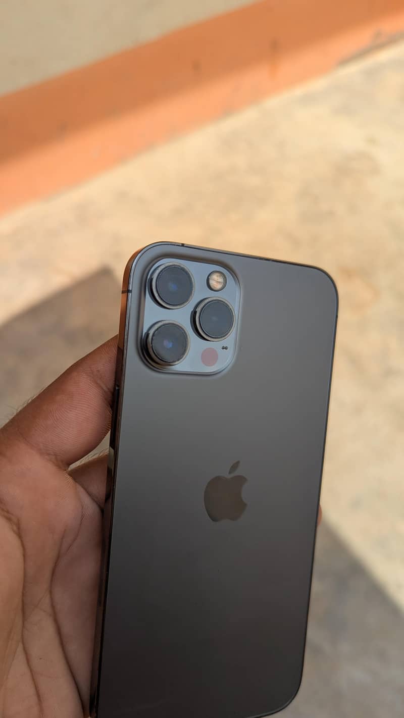 Apple iPhone 12 Pro Max 4
