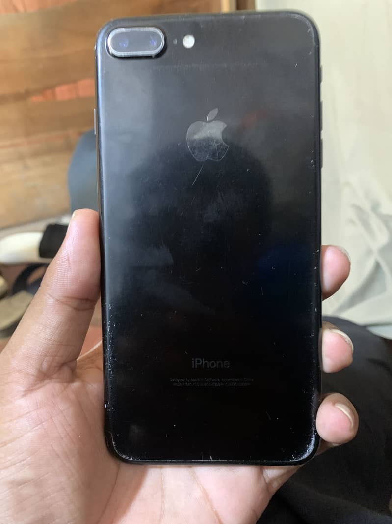 Apple iPhone 7 Plus 0