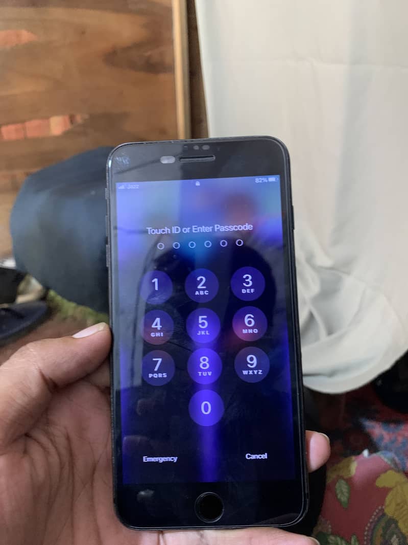 Apple iPhone 7 Plus 3