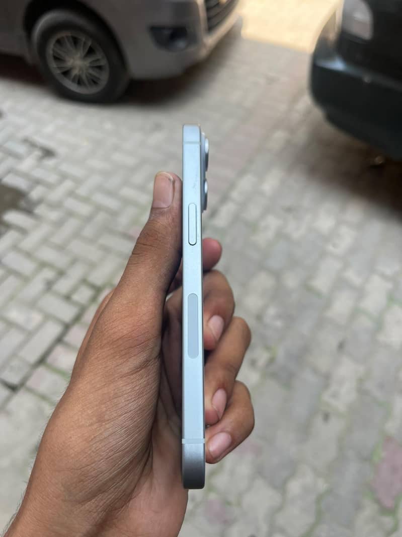 Apple iPhone 15 3