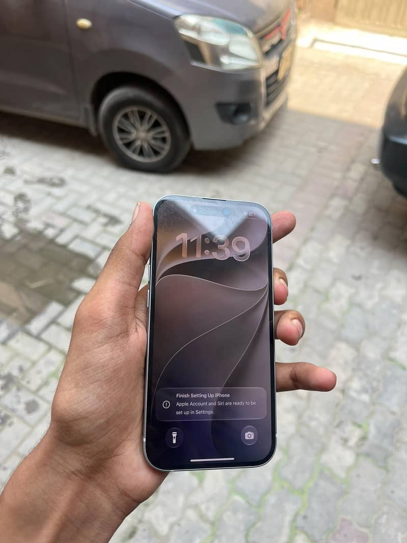 Apple iPhone 15 5