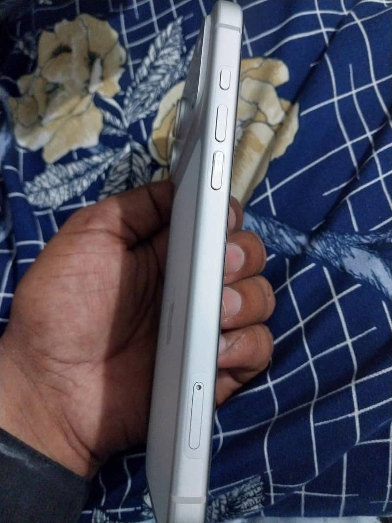 Apple iPhone 17 Pro Max 3