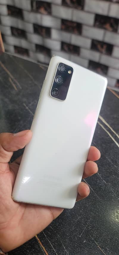 Samsung Mobile S20 FE 8. . gb 128 gb water pack