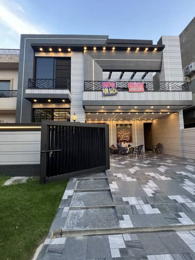 9 Marla Brand New Super Luxury Utra Modern House For Sale In Nespak Phase 3
