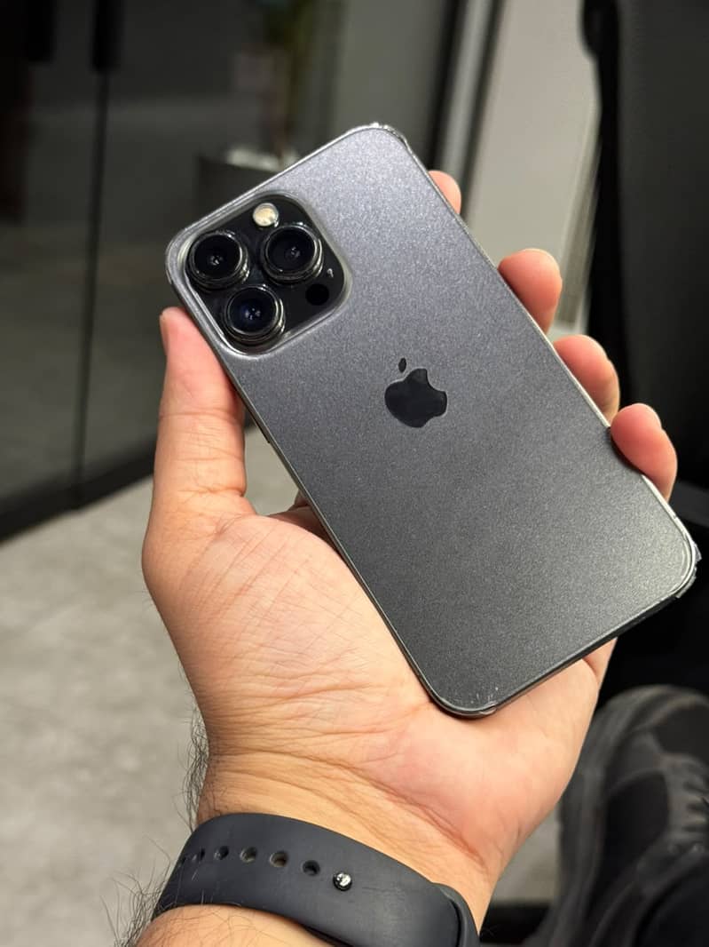Apple iPhone 13 Pro 1