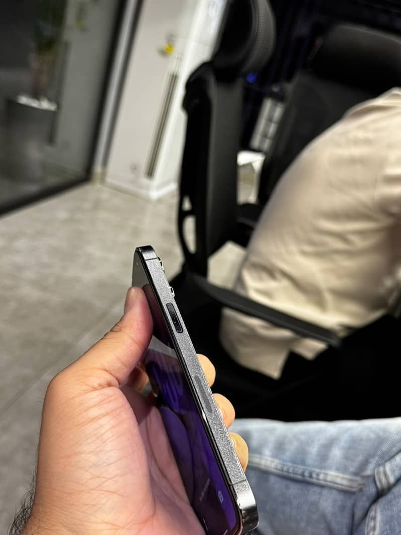 Apple iPhone 13 Pro 4